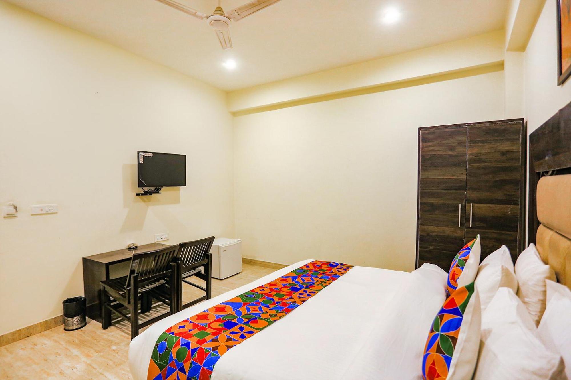 Fabhotel The Kiara Near Igi Delhi Airport Neu-Delhi Exterior foto