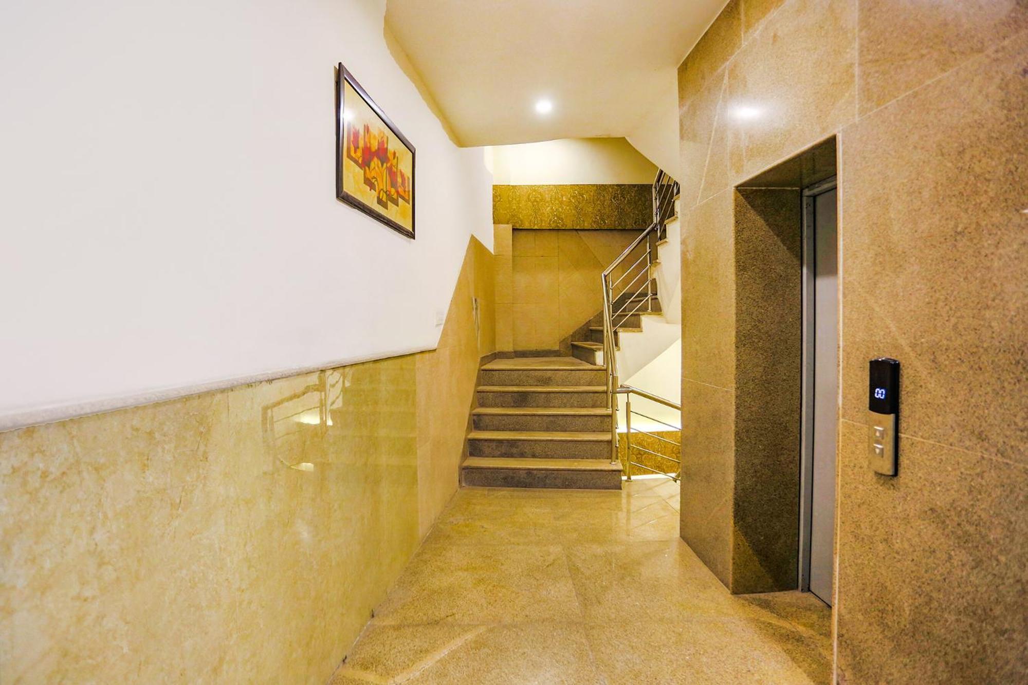 Fabhotel The Kiara Near Igi Delhi Airport Neu-Delhi Exterior foto