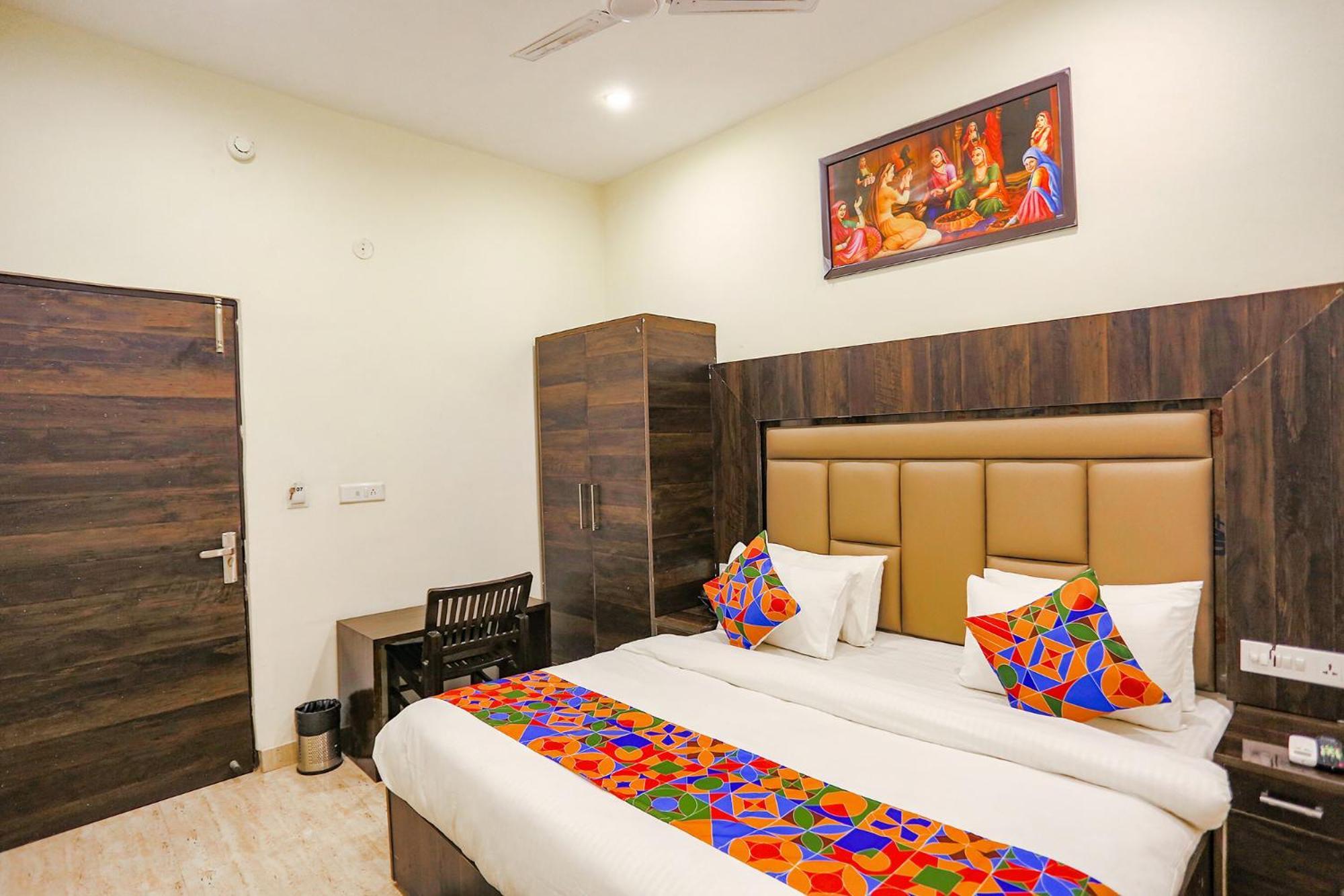 Fabhotel The Kiara Near Igi Delhi Airport Neu-Delhi Exterior foto